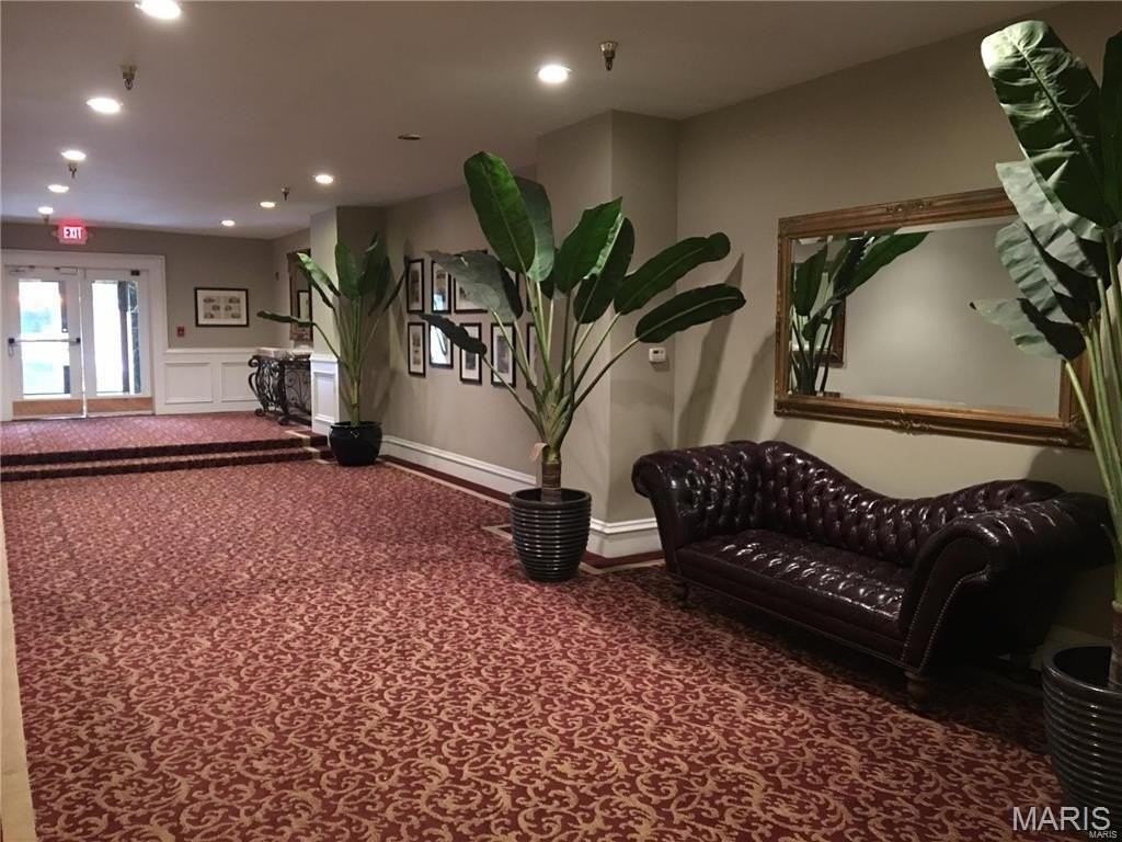 1709 Washington Ave #306 - Photo 3 of 26