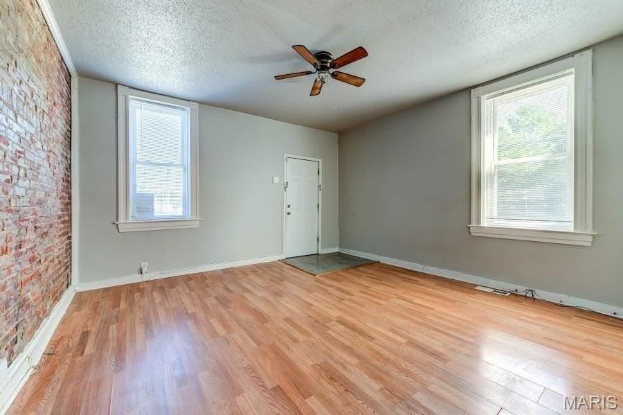 3745 Pennsylvania Ave - Photo 6 of 27