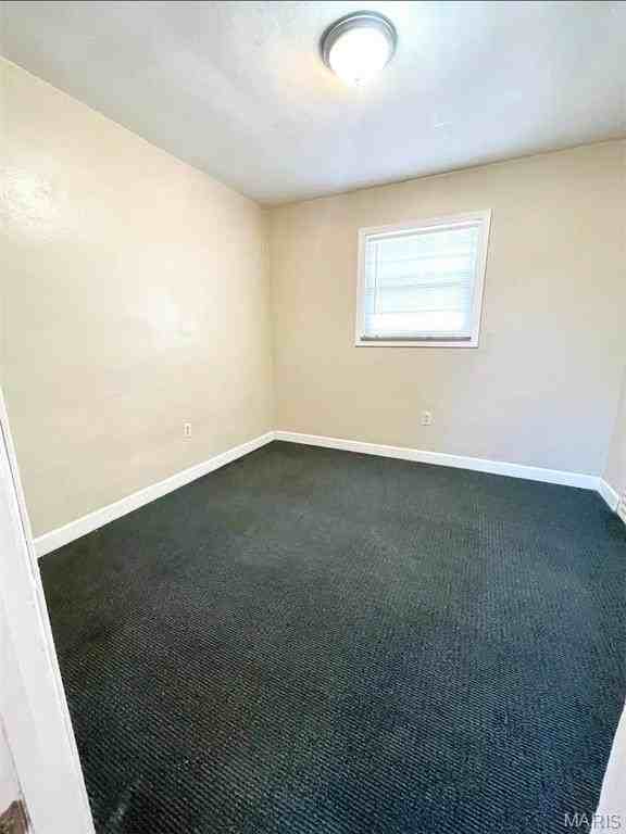 9902 W Main St #4 - Photo 5 of 6