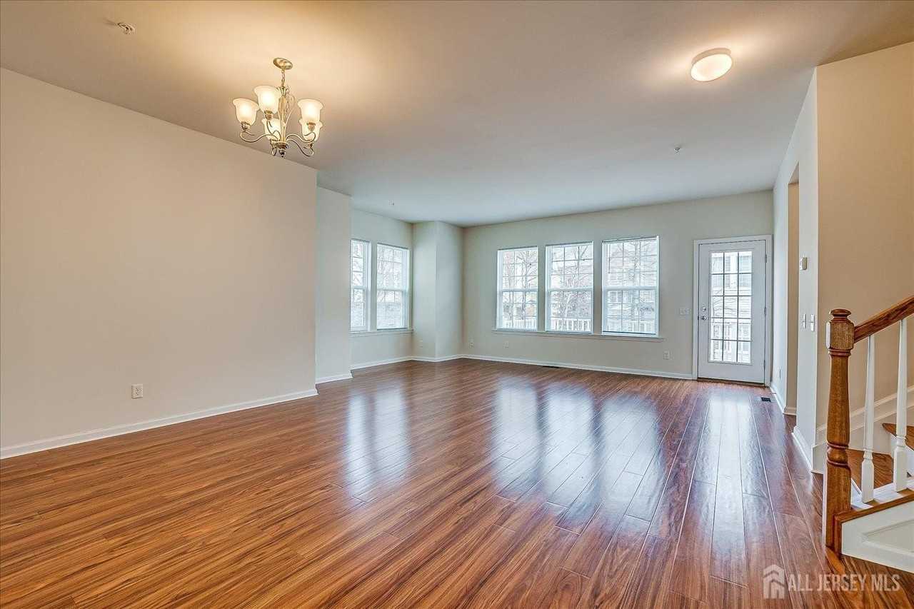 701 Mia Dr - Photo 3 of 29