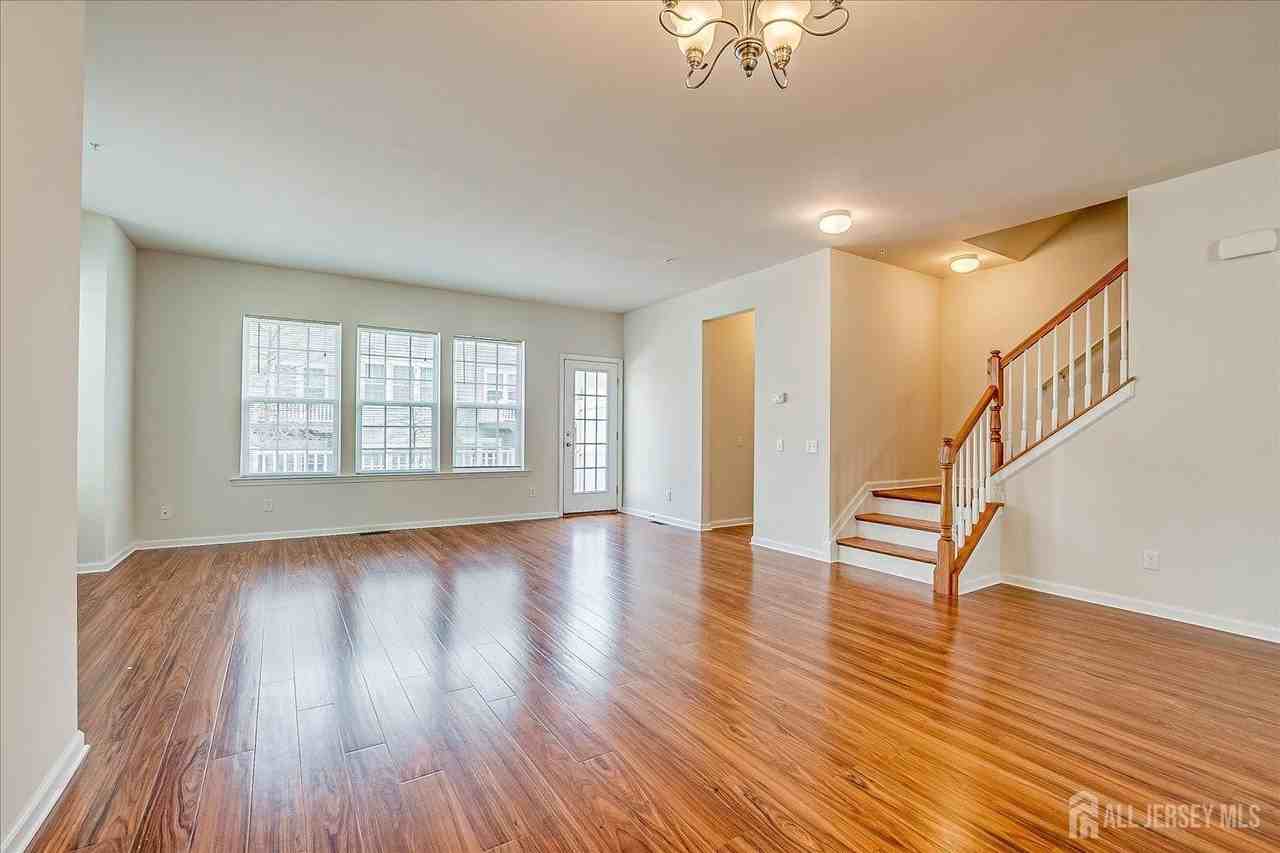 701 Mia Dr - Photo 4 of 29