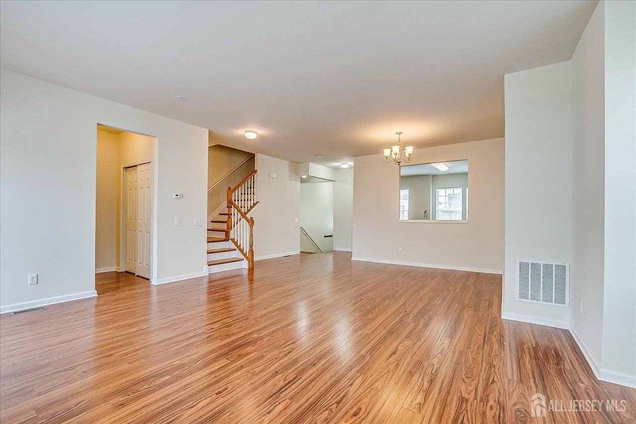 701 Mia Dr - Photo 6 of 29