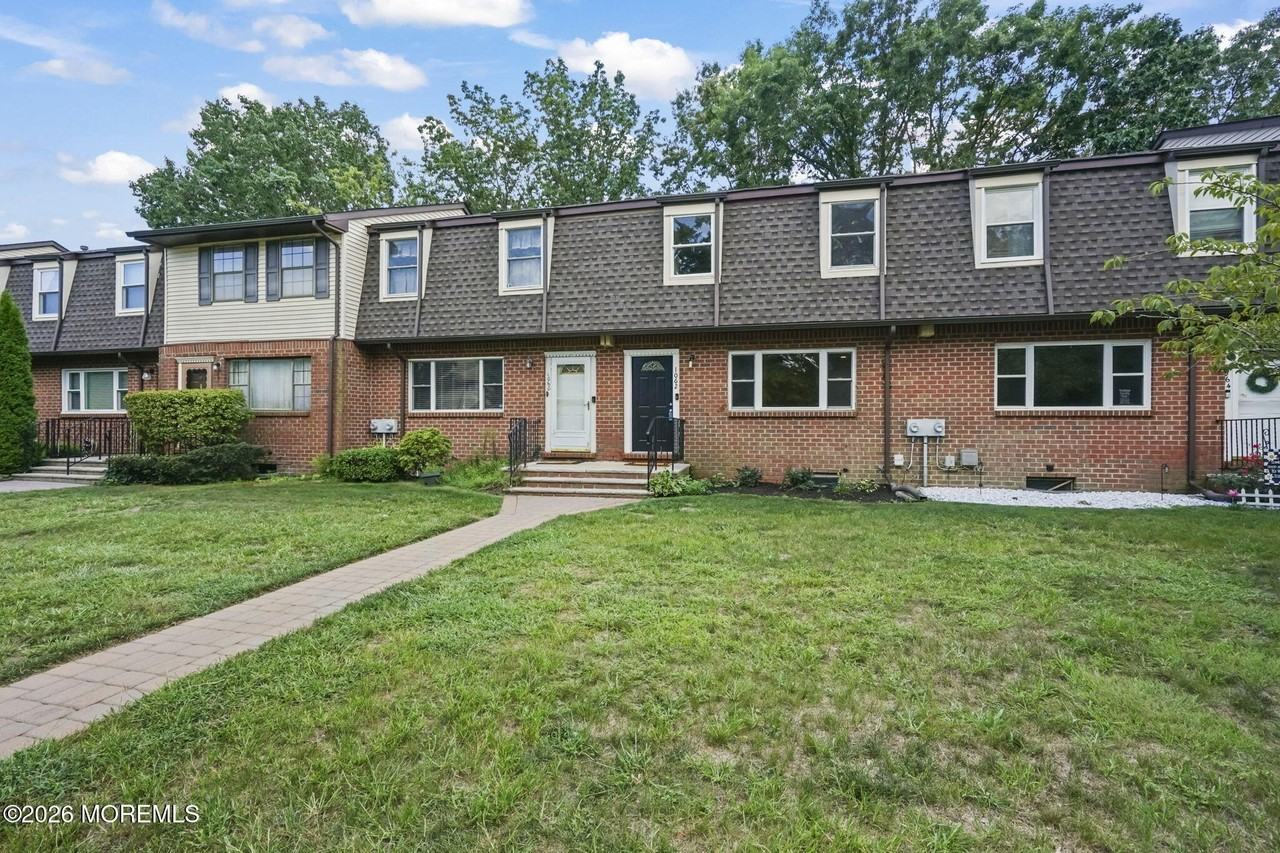 1062 Cheryl Ct #1062 - Photo 3 of 23
