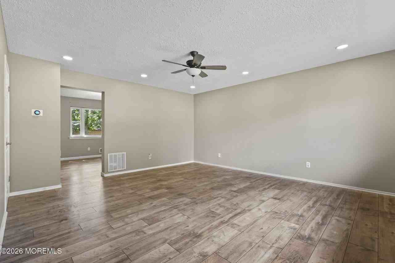 1062 Cheryl Ct #1062 - Photo 5 of 23