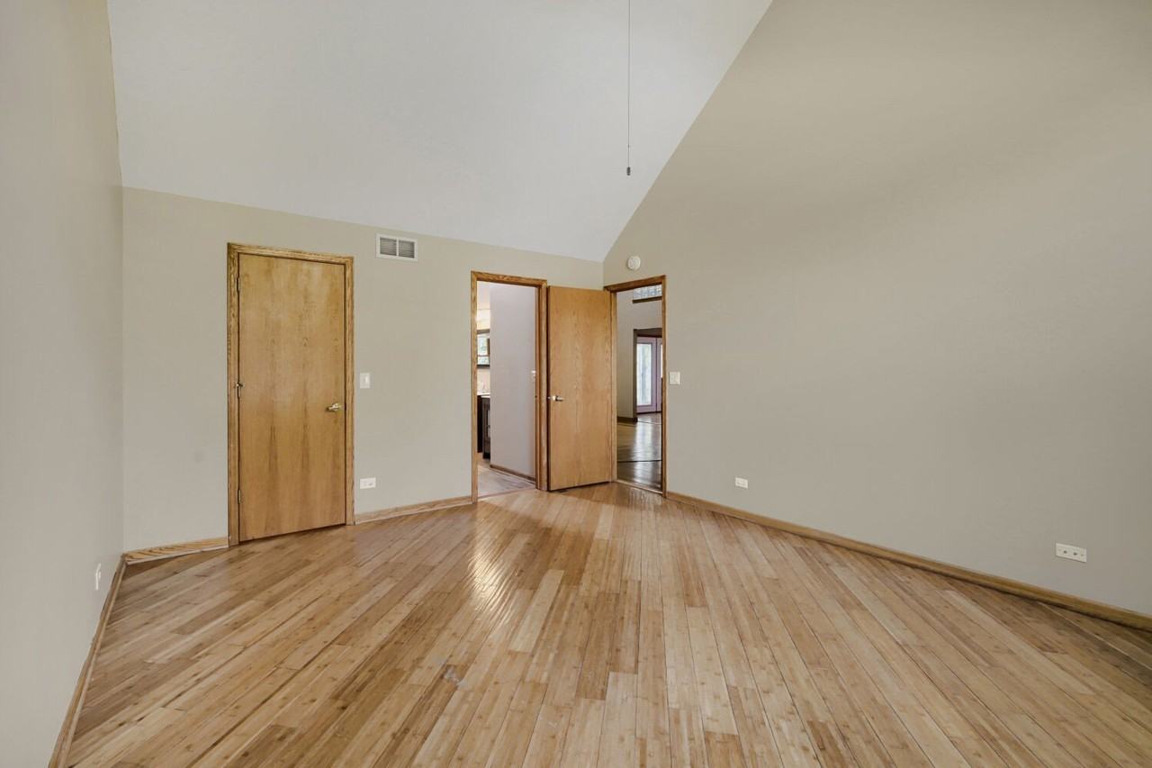 2805 Breckenridge Cir - Photo 6 of 31