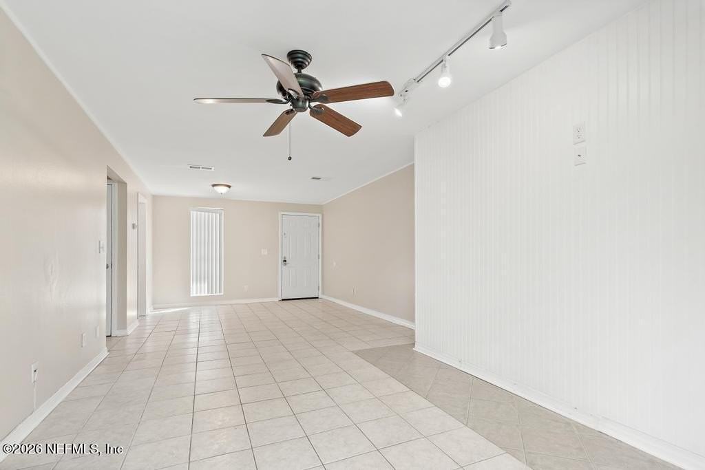 1618 El Camino Rd #6 - Photo 6 of 31