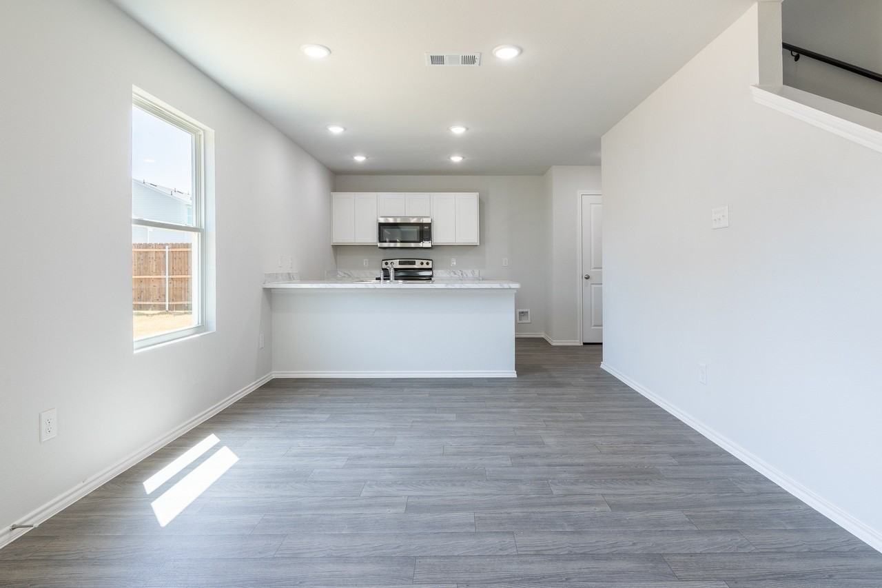 103 Levi Dr - Photo 4 of 24