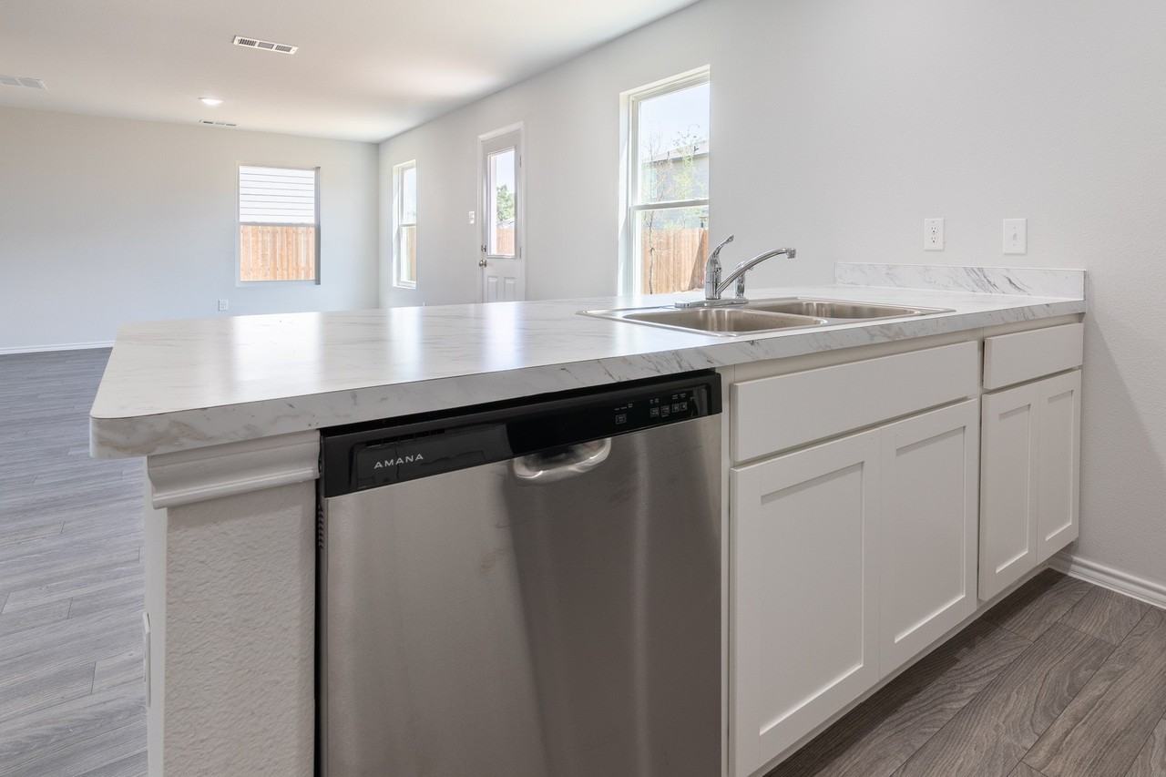 103 Levi Dr - Photo 6 of 24