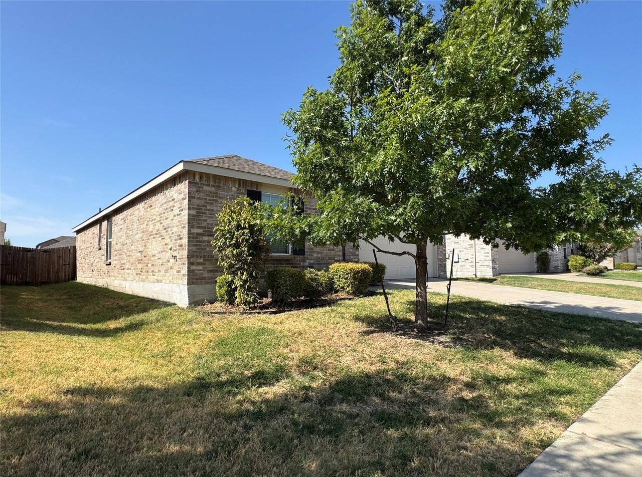 3020 Manuel Creek Dr - Photo 2 of 40