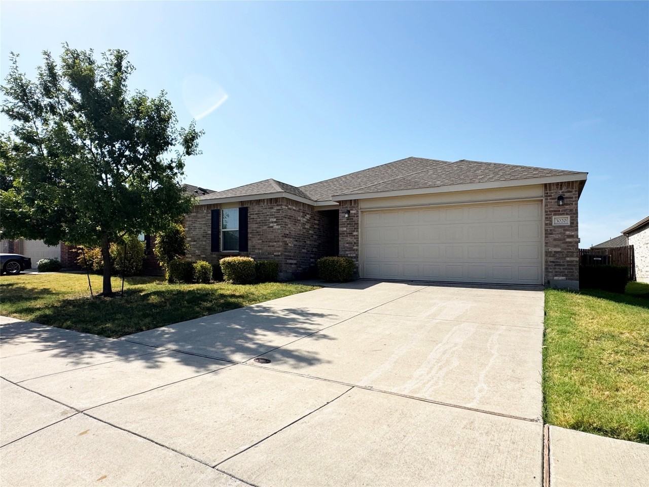 3020 Manuel Creek Dr - Photo 3 of 40