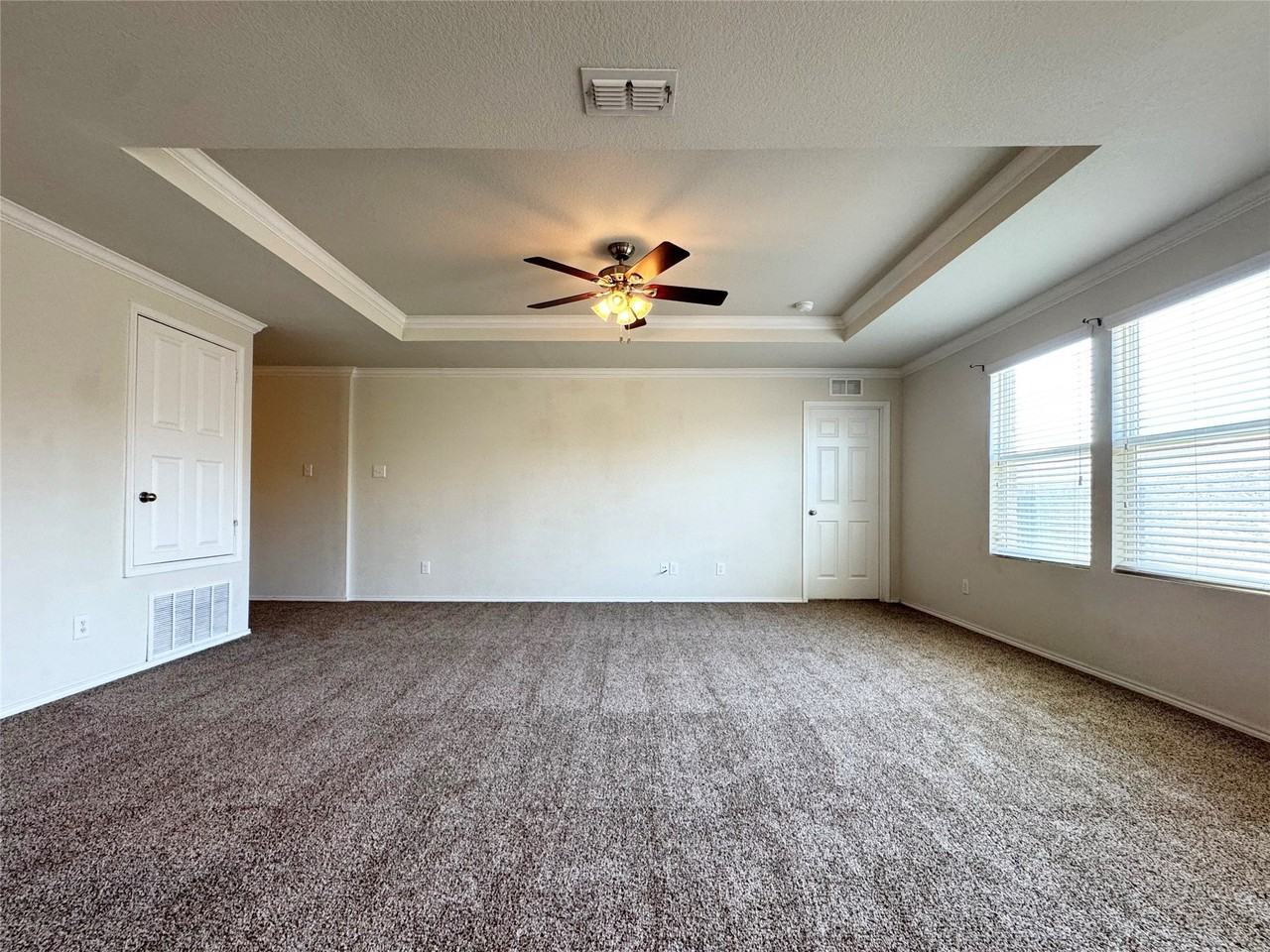 3020 Manuel Creek Dr - Photo 7 of 40