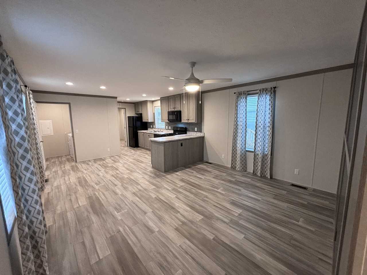 282 Cambridge Dr #282 - Photo 3 of 13