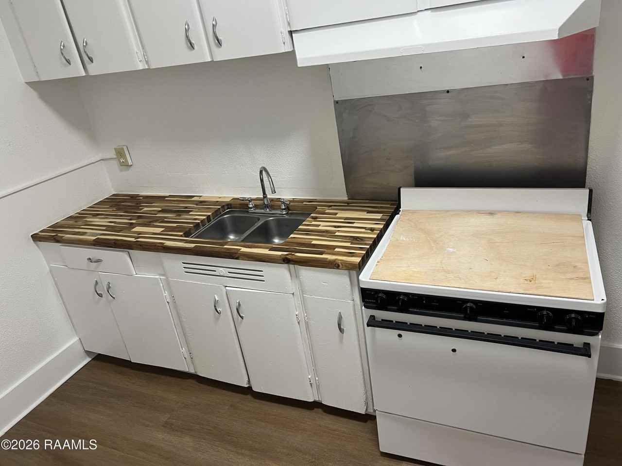 500 Adrienne St #2 - Photo 5 of 8