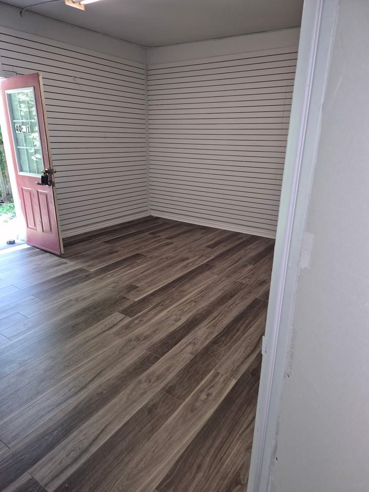 40 Essa Road - Photo 3 of 9