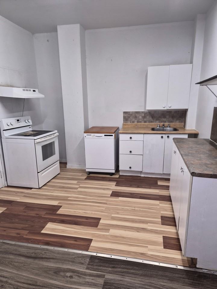 40 Essa Road - Photo 5 of 9
