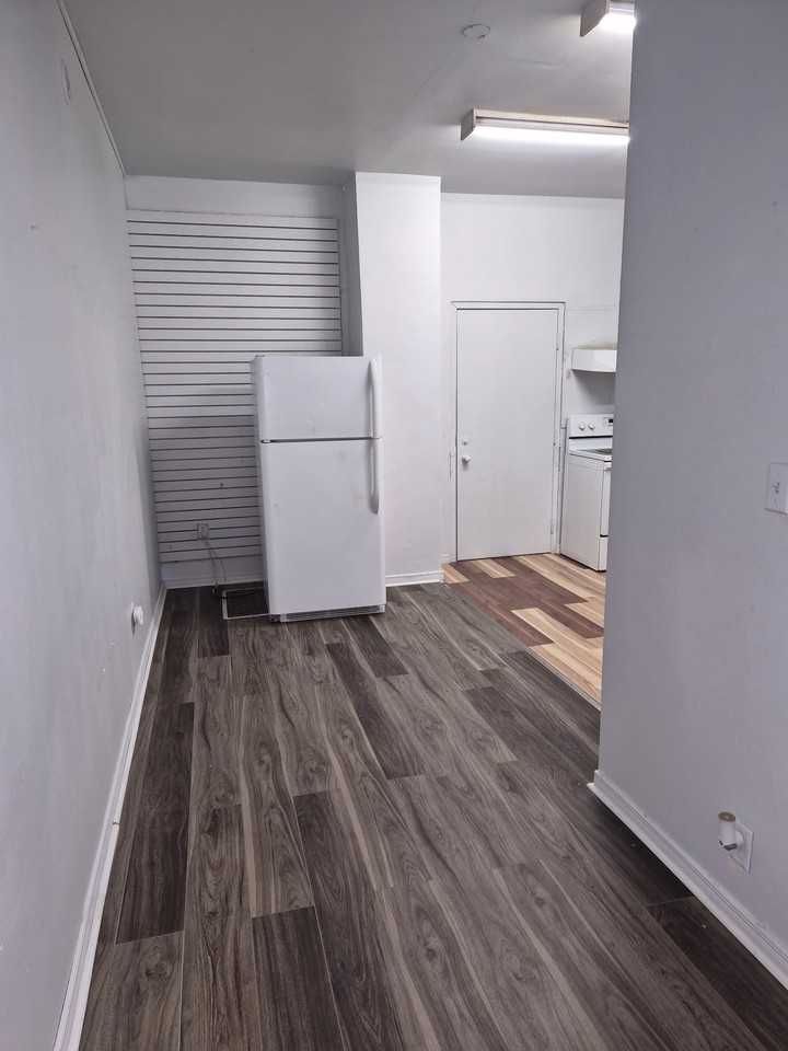 40 Essa Road - Photo 6 of 9