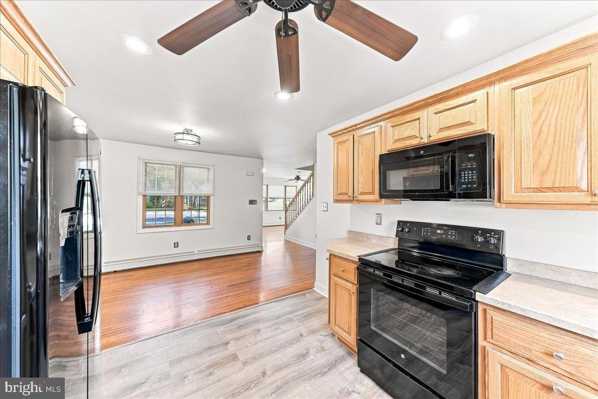 110 E Hoffecker St - Photo 6 of 30
