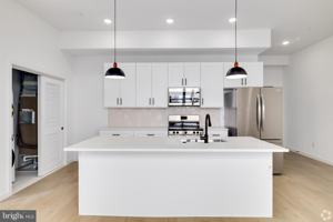 featured image of 3211 Cedar St #509