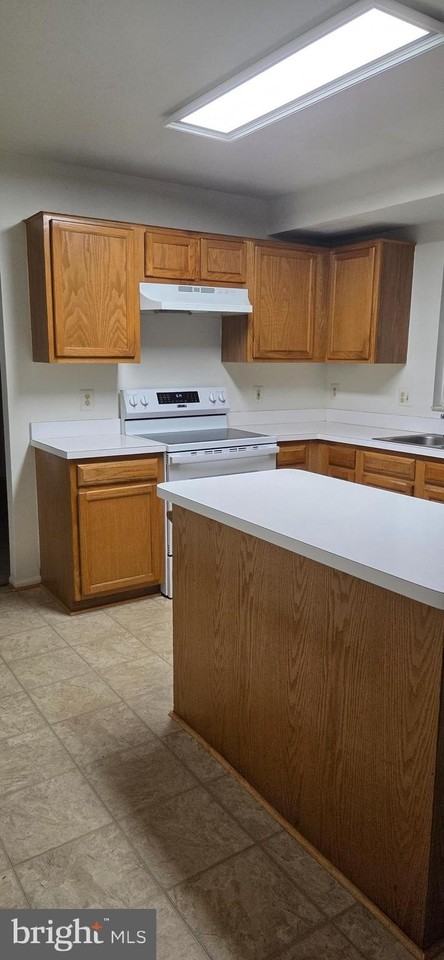 15731 Pierre Ct - Photo 2 of 39