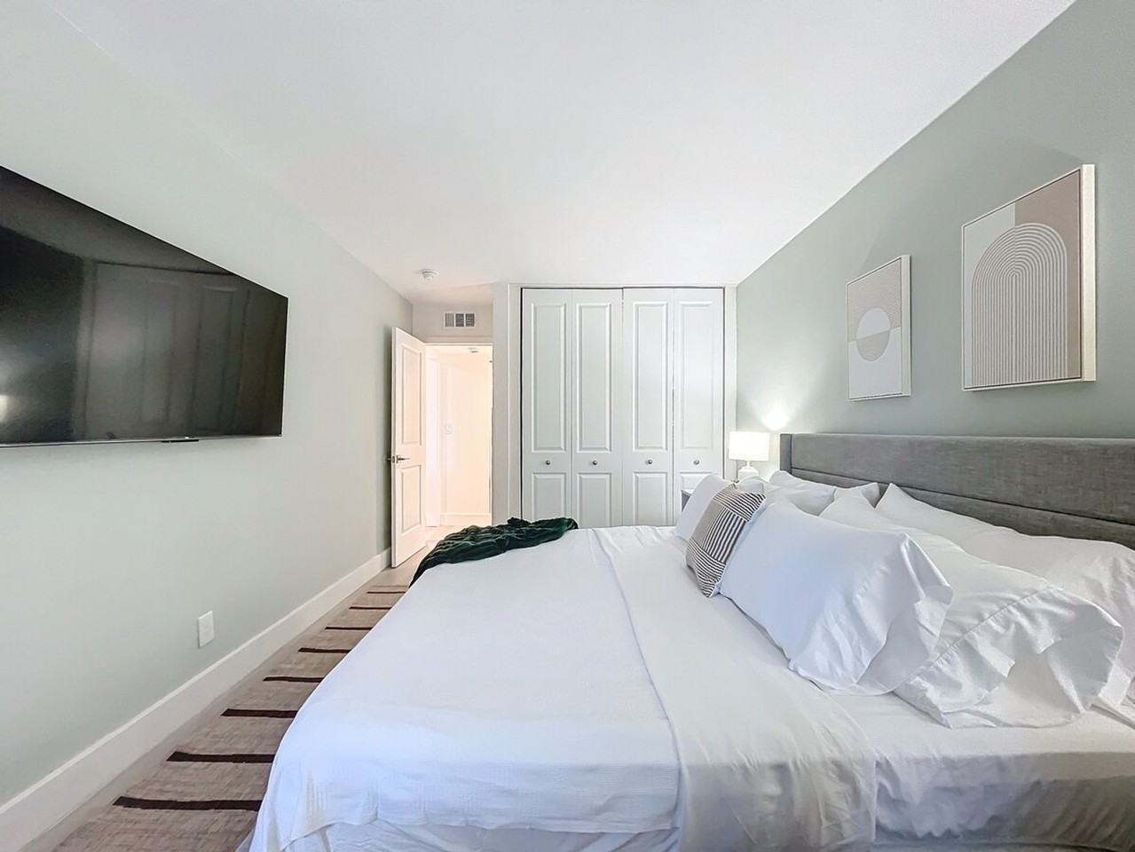1401 Southeast 15th Street - Photo 4 of 26