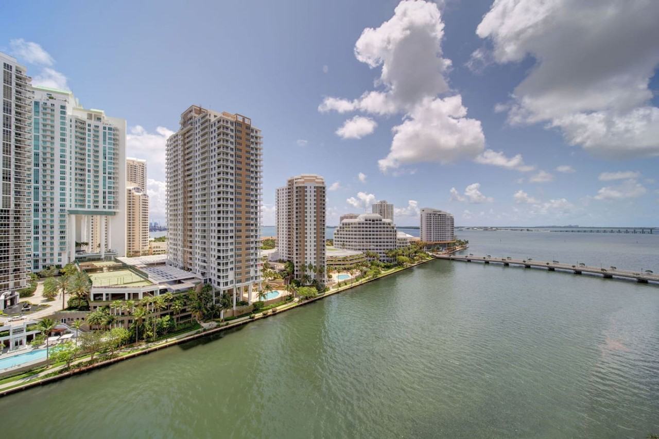 485 Brickell Avenue - Photo 7 of 29