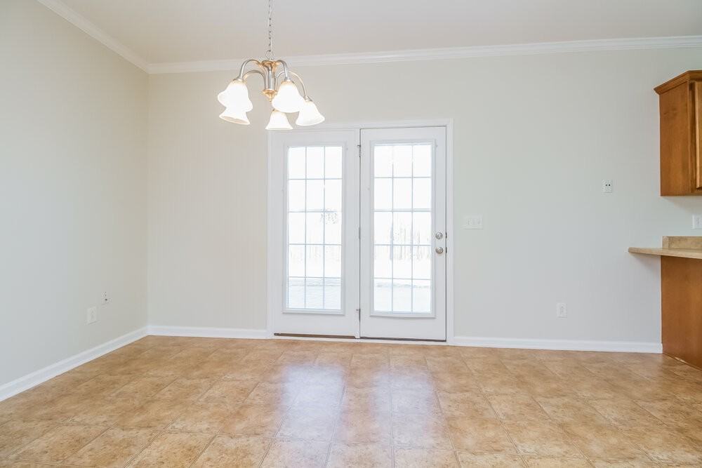 3432 Hamberton Cir - Photo 4 of 17