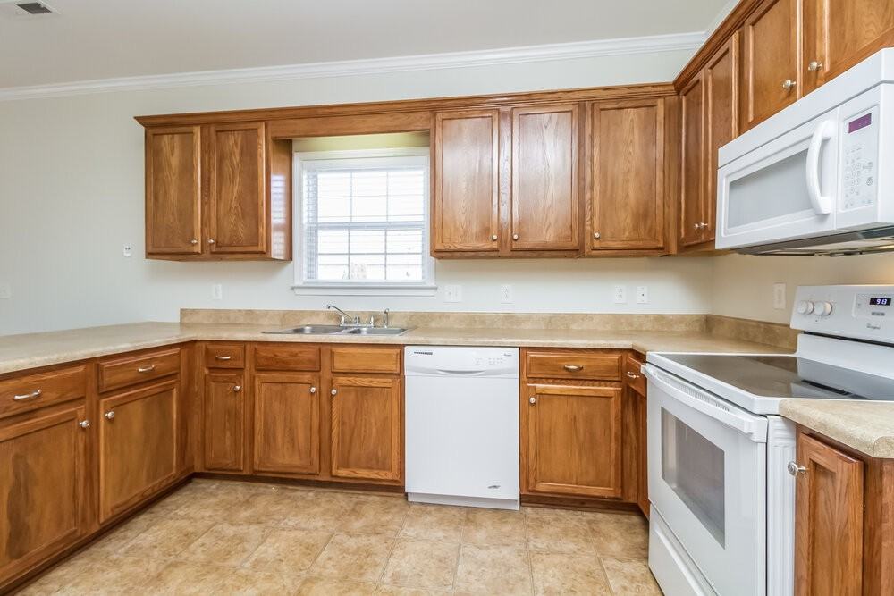 3432 Hamberton Cir - Photo 7 of 17