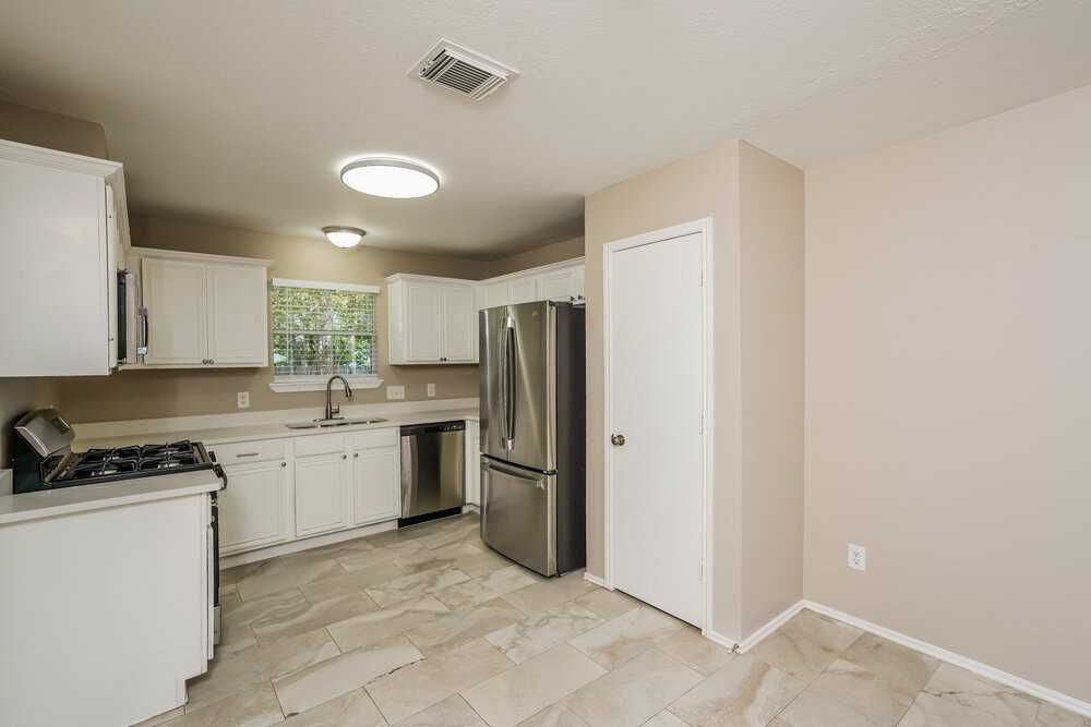 1842 Strongs Ct - Photo 7 of 16