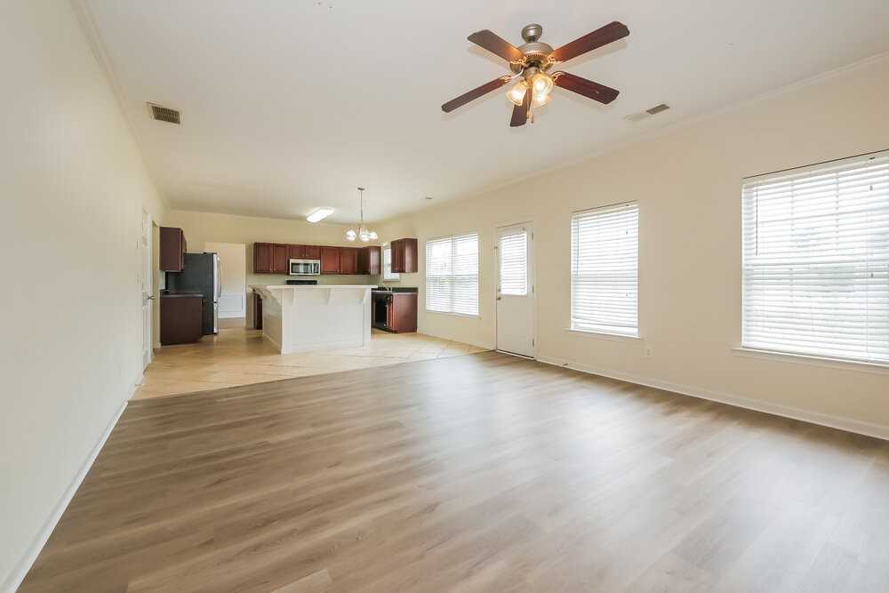 1116 Corkscrew Way - Photo 6 of 17