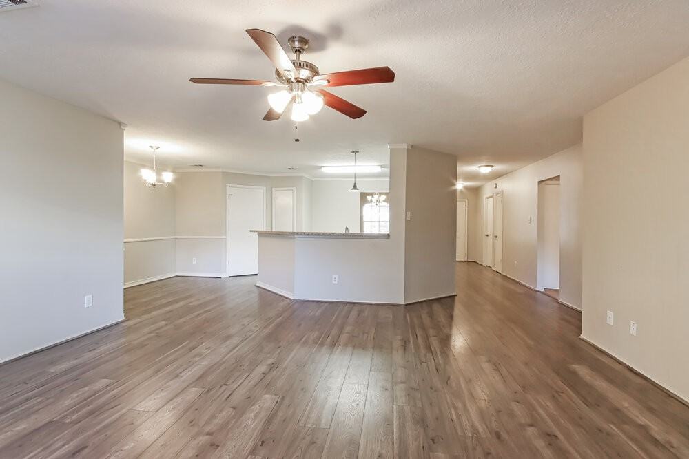 18718 Cleeve Close - Photo 4 of 19