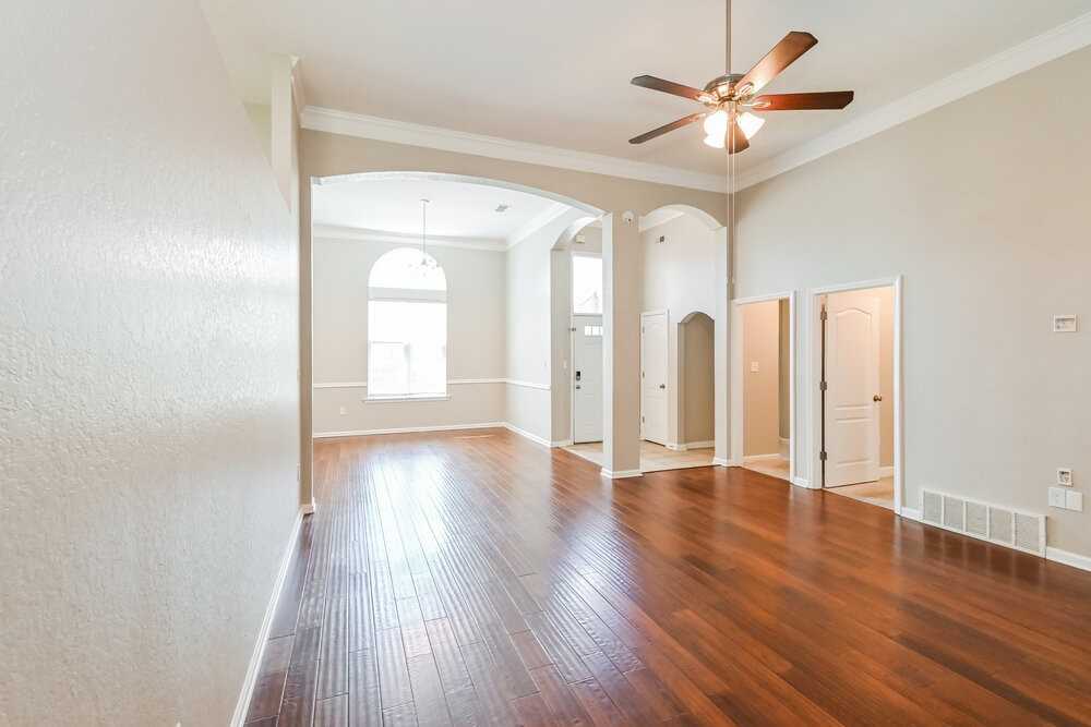 6308 Acree Ln - Photo 4 of 17