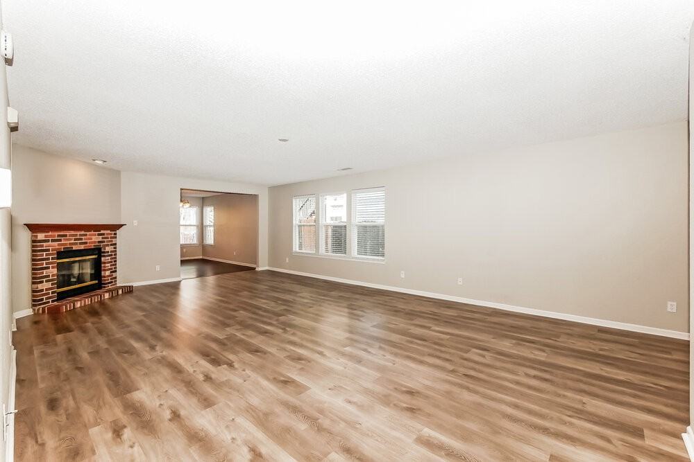 10236 Hatherley Way - Photo 5 of 16