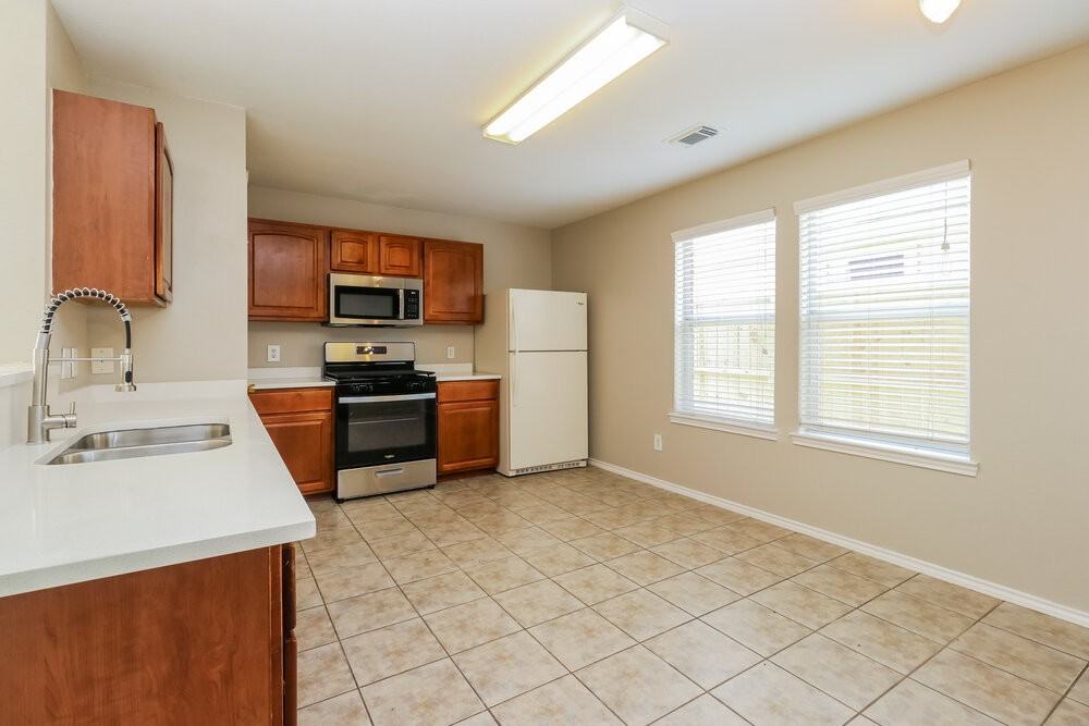 13102 Gatton Park Dr - Photo 7 of 17