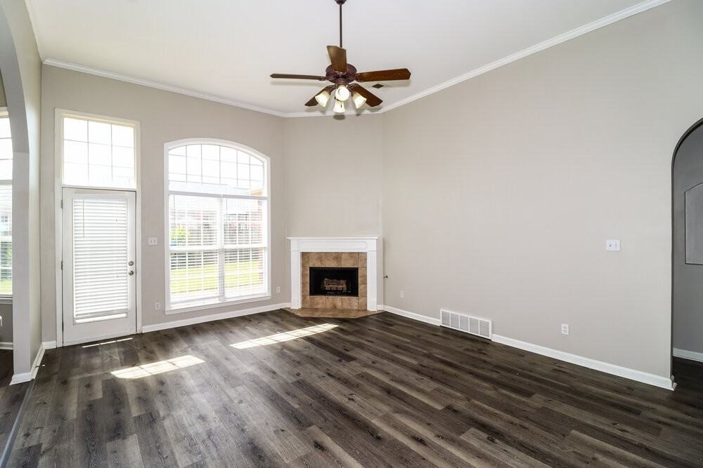 1605 S Frence Creek Cv - Photo 4 of 16