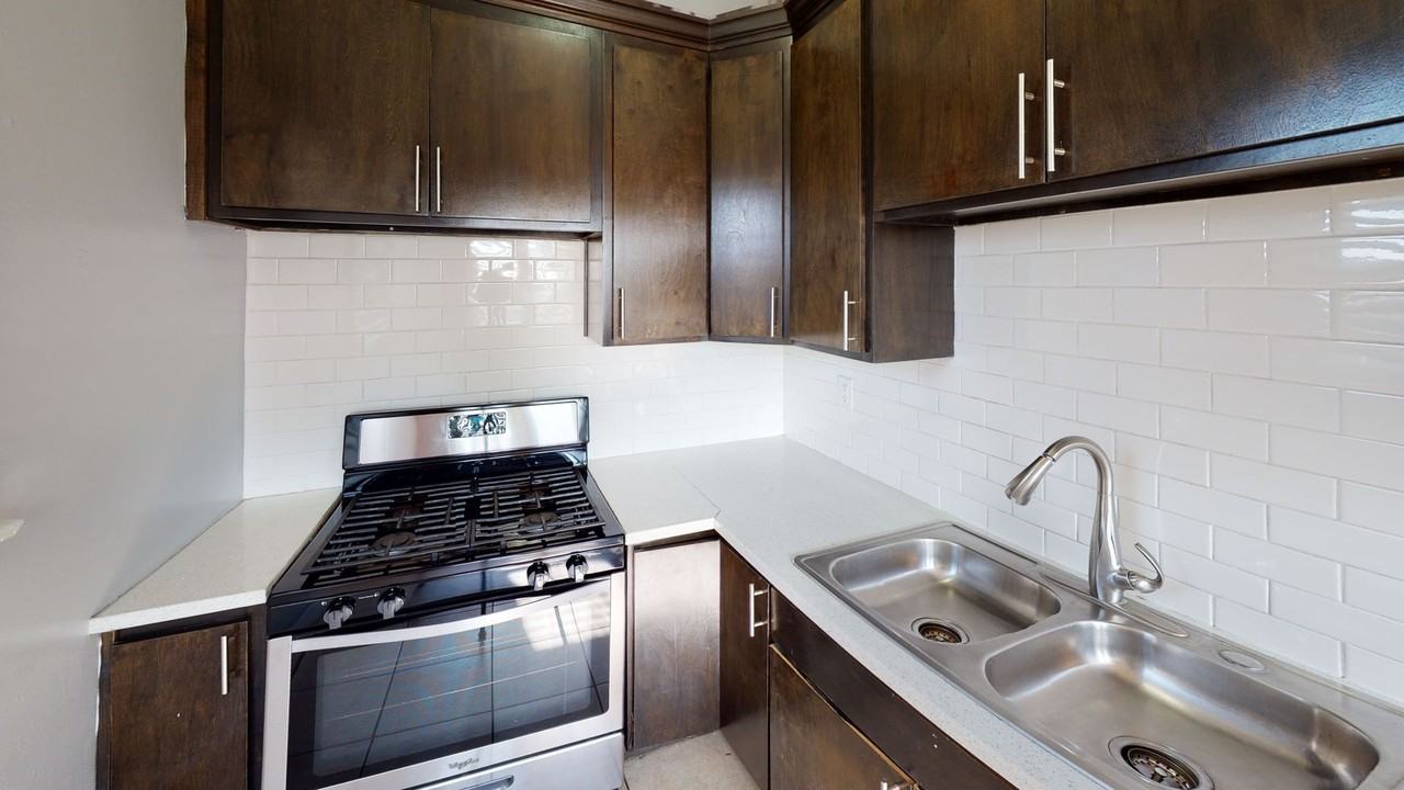 Newly Remodeled Gorgeous Apartment Available...CALL NOW! - Photo 4 of 4