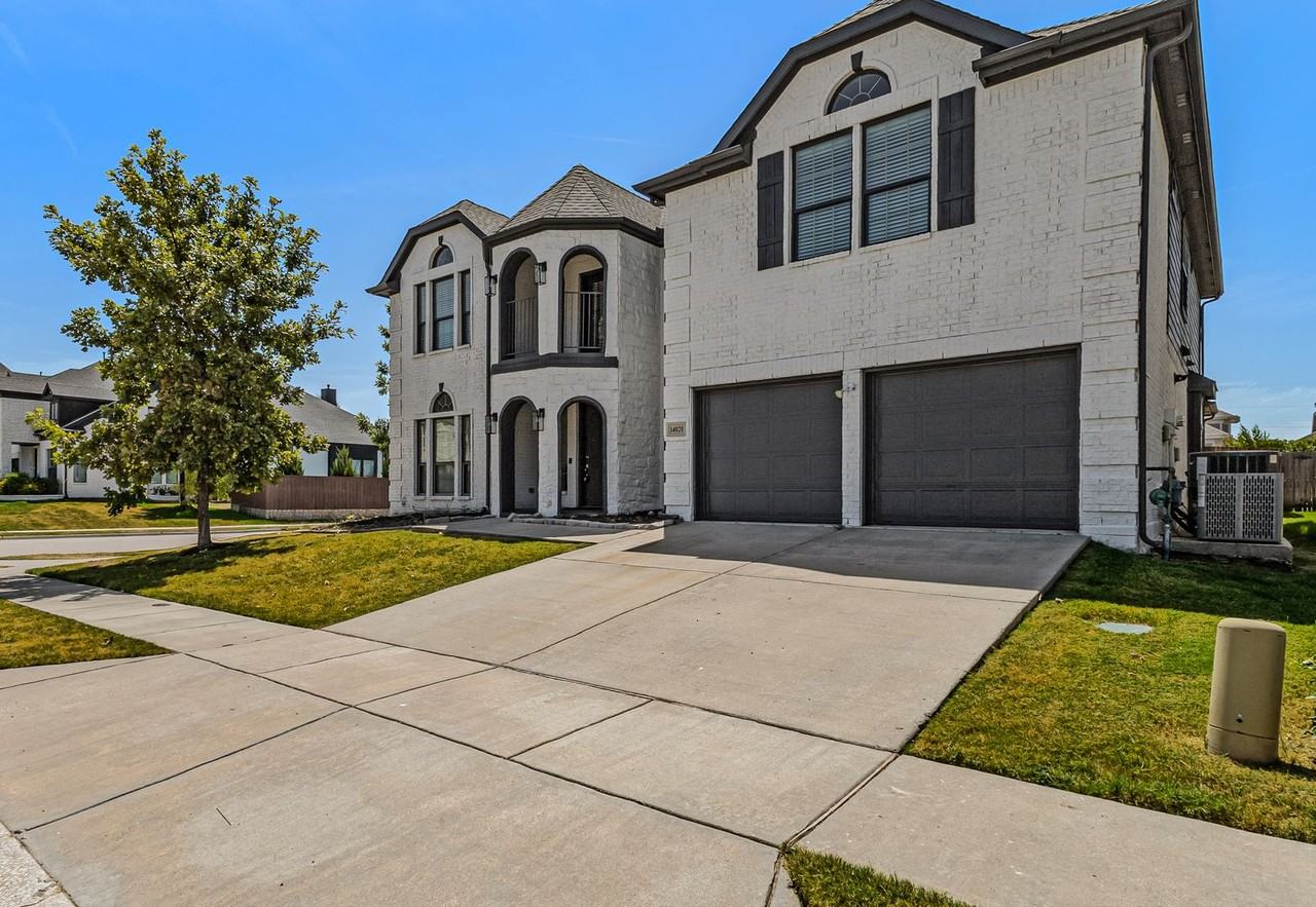 14020 Sparrow Hill Dr - Photo 3 of 45