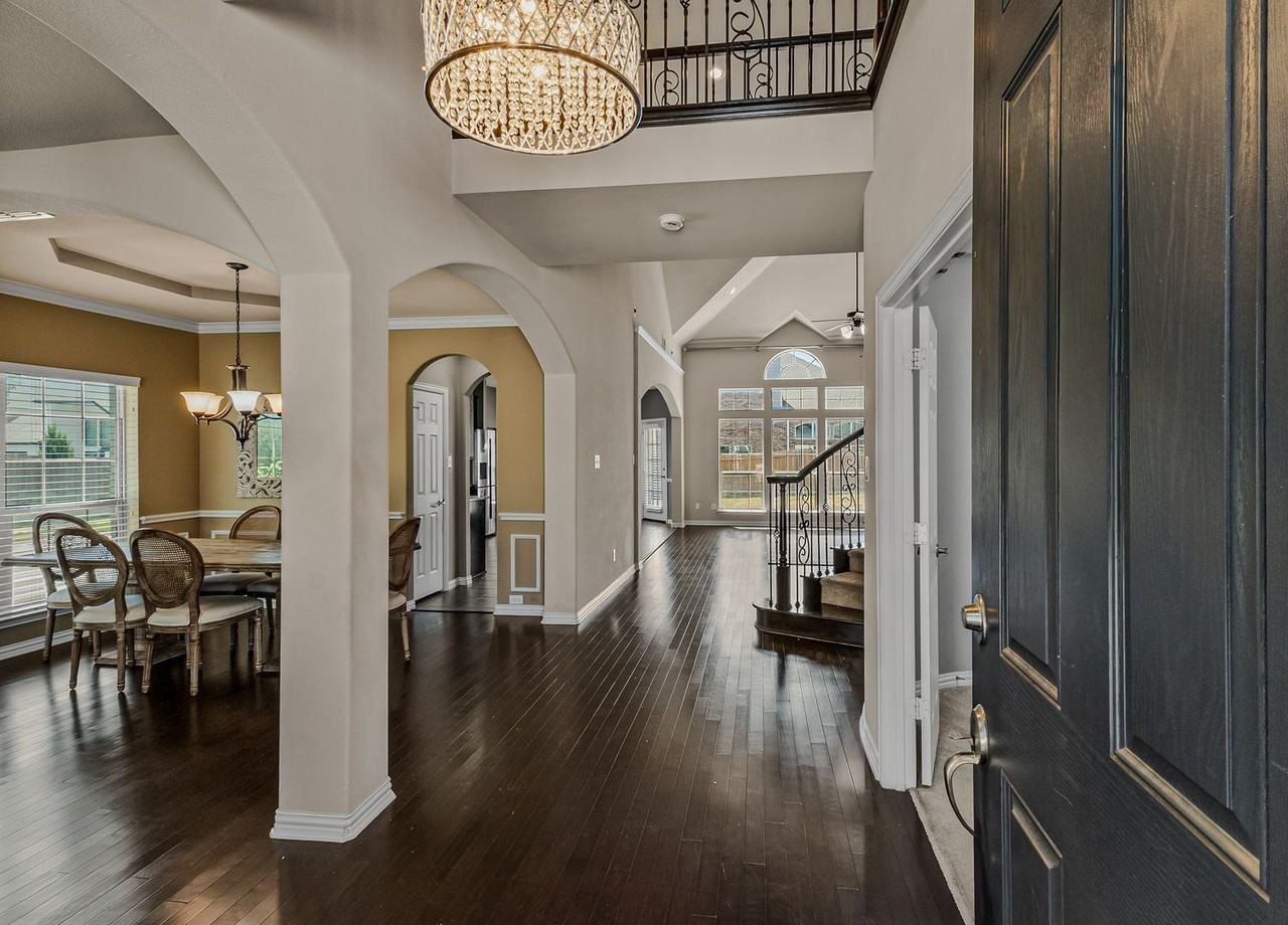 14020 Sparrow Hill Dr - Photo 5 of 45