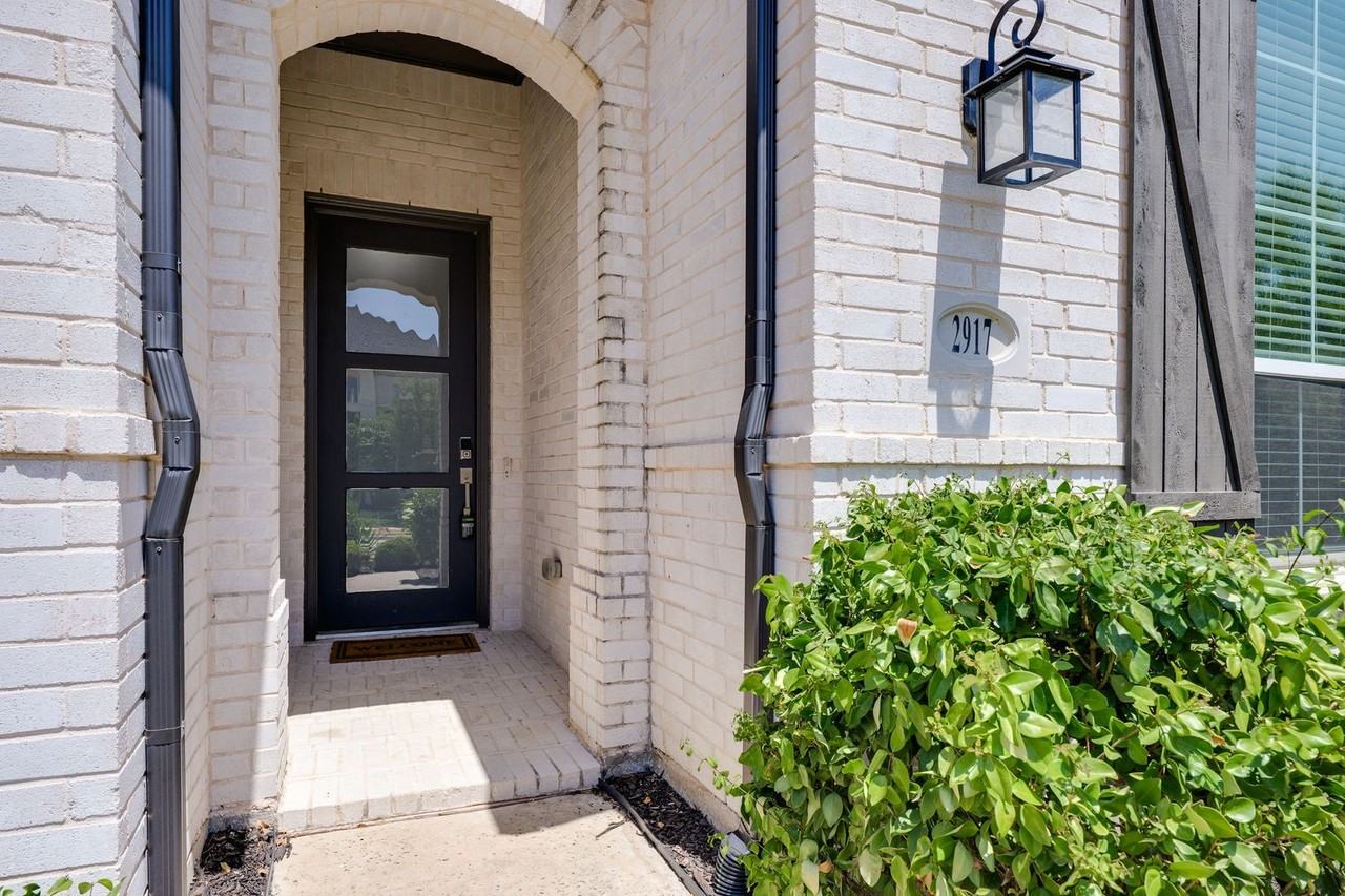 2917 Saltwood Ct - Photo 4 of 42