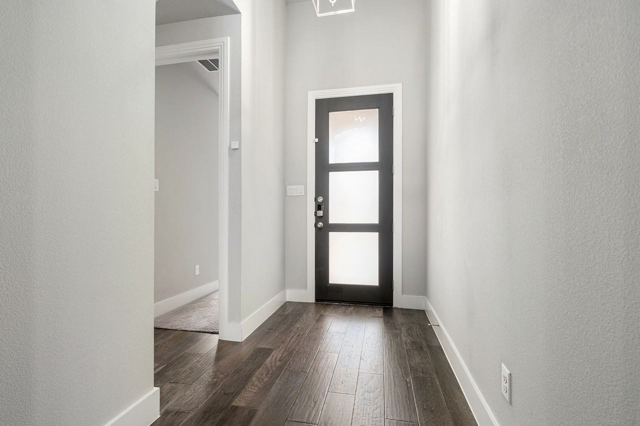 2917 Saltwood Ct - Photo 6 of 42
