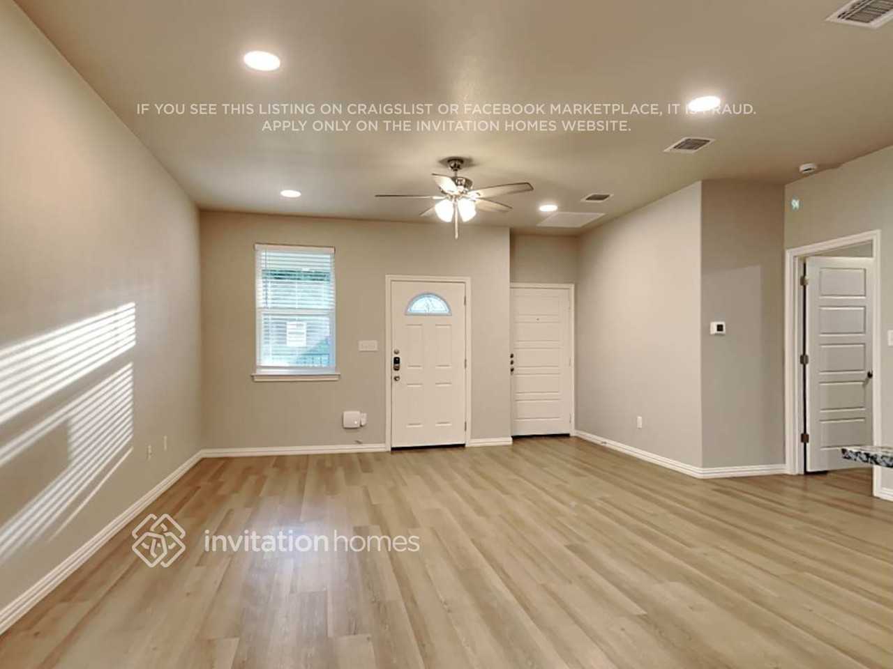 1320 Liberty St - Photo 3 of 16