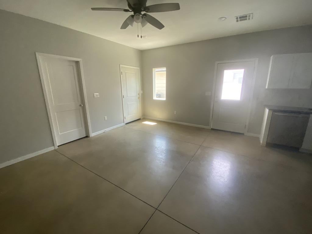 1811 N Madison Ave - Photo 7 of 13