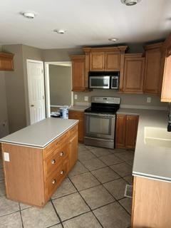 423 Trenton Ln - Photo 6 of 22