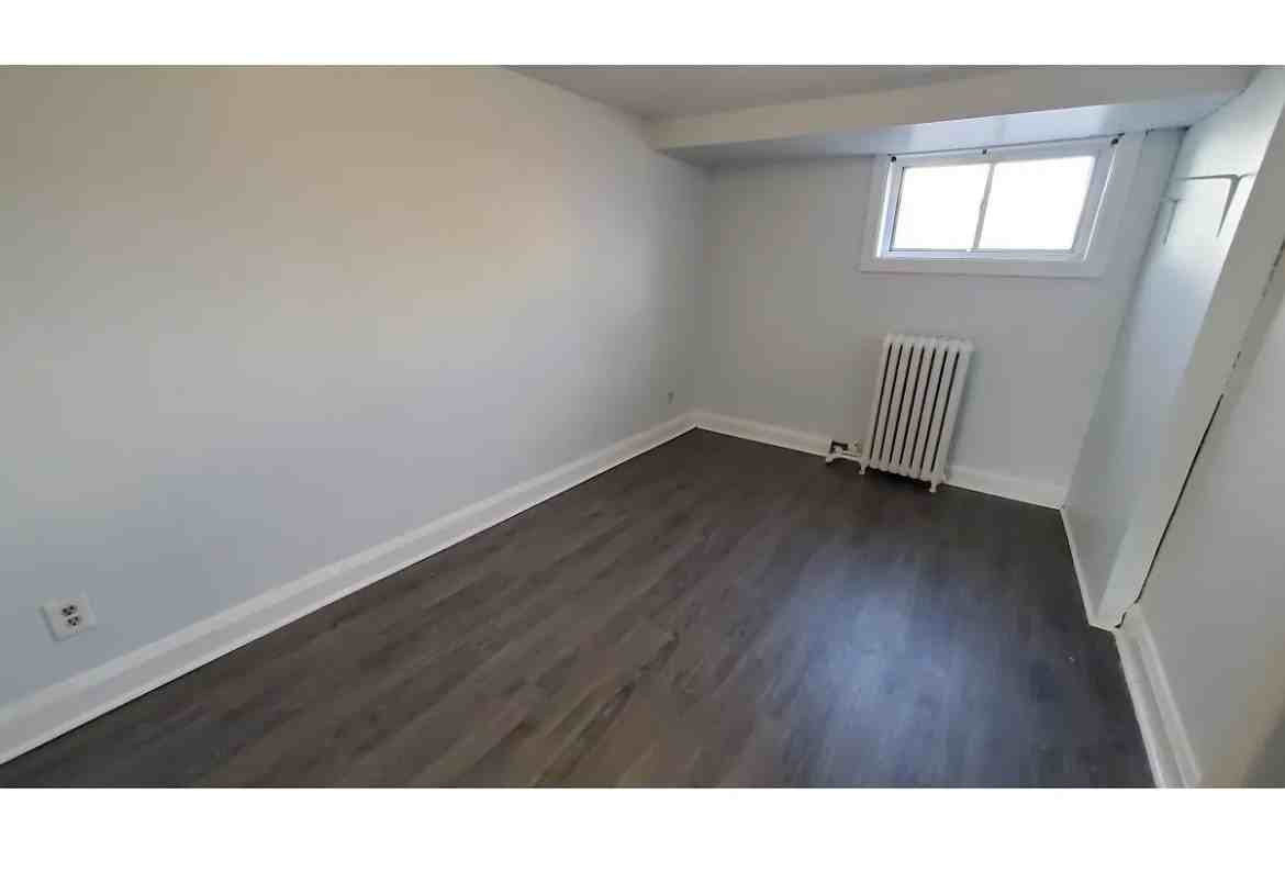 68 Wayne Ave - Photo 3 of 10