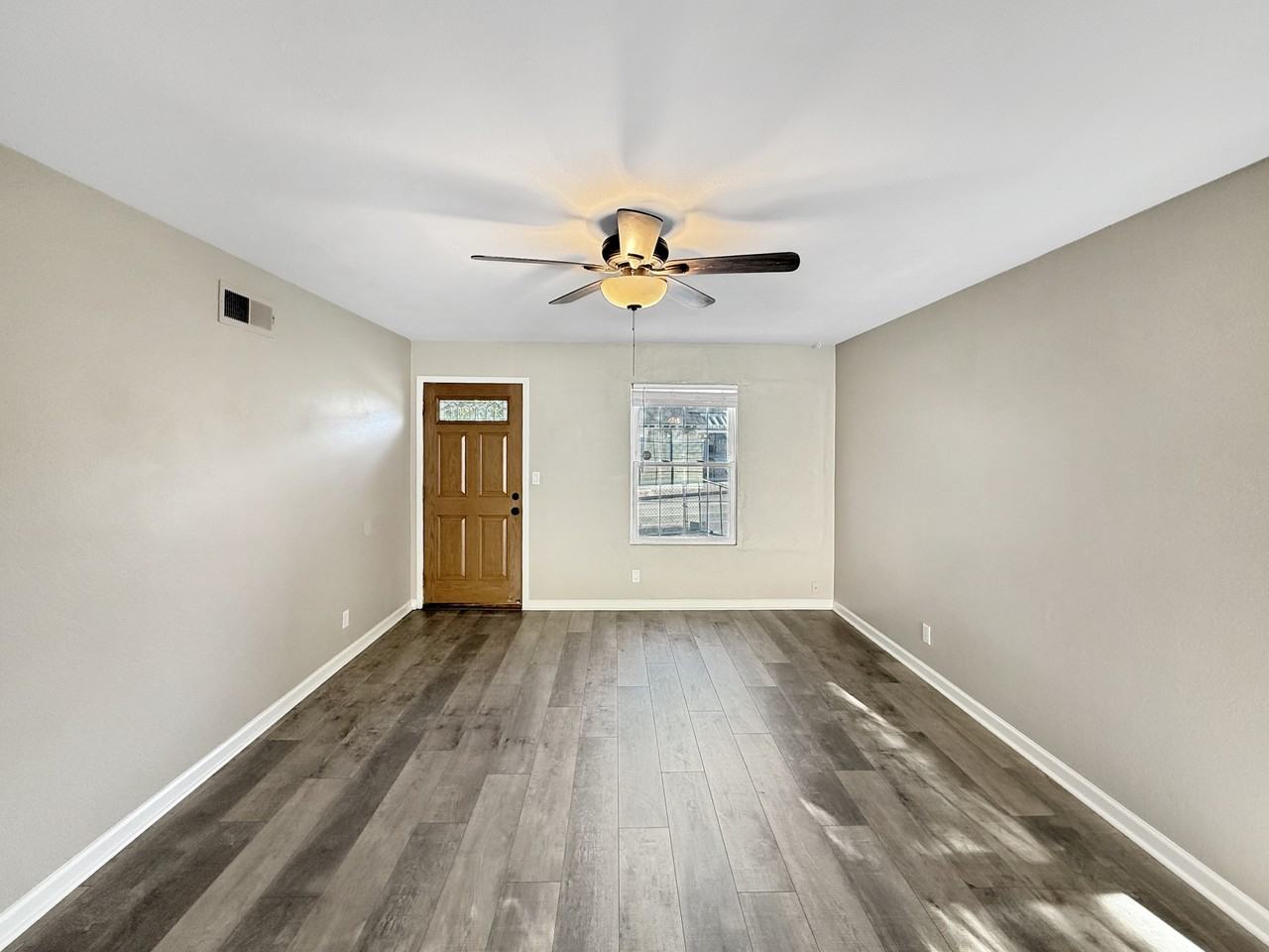 13537 Carriage Rd #1 - Photo 5 of 18