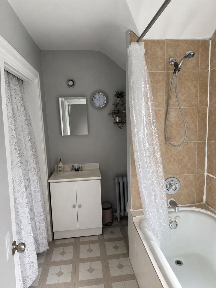 66 Wayne Ave - Photo 3 of 4