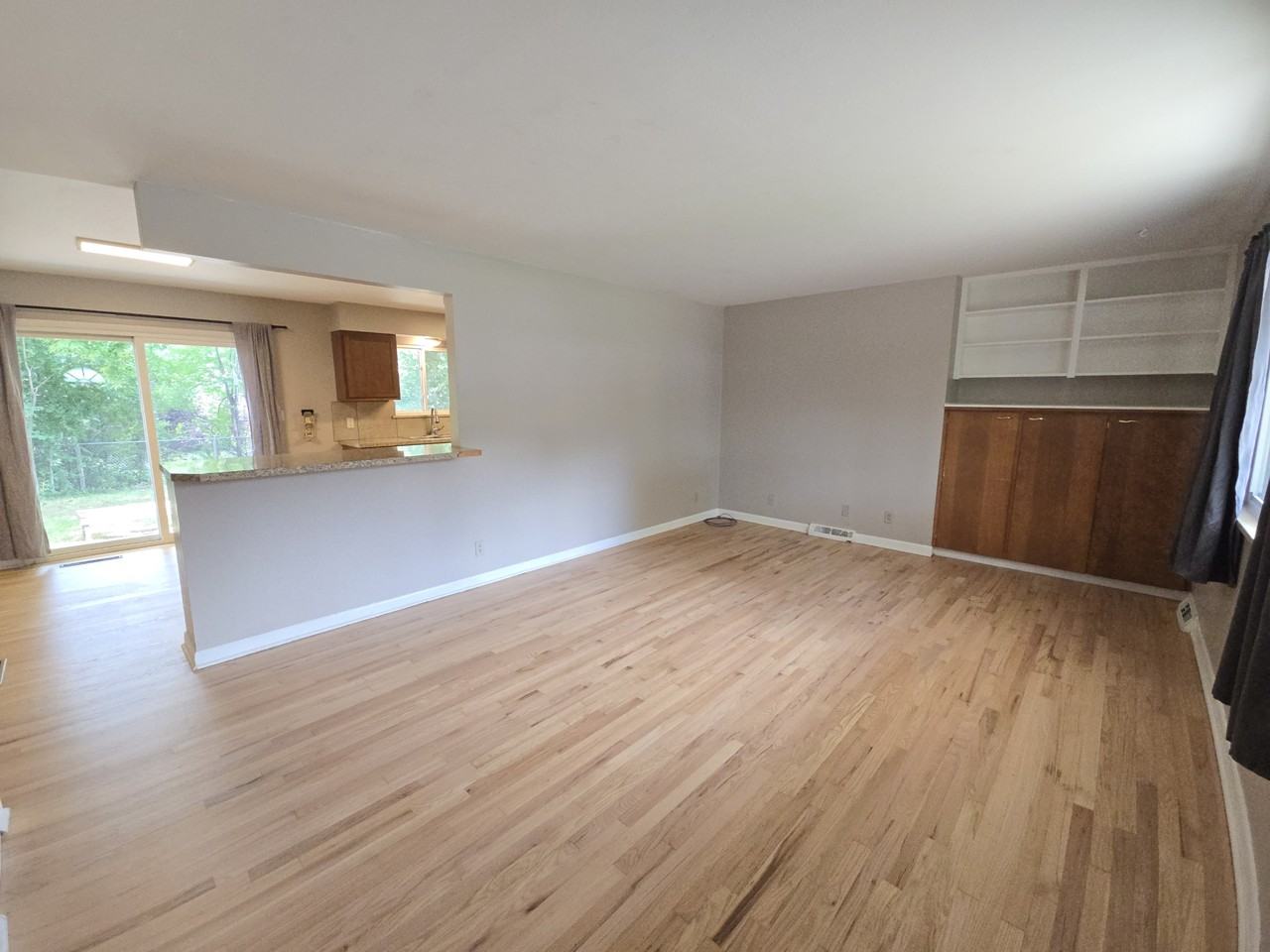 1508 Brentwood Dr - Photo 2 of 11