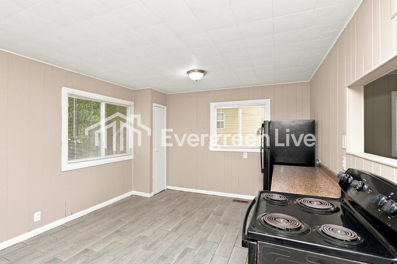 6870 Home City Ave - Photo 4 of 15