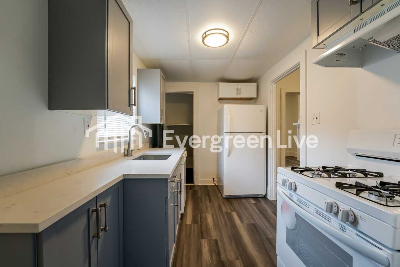 2412 Wurzell Ave - Photo 7 of 15