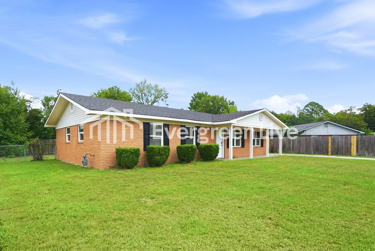 1803 Fashion Ct - Photo 2 of 15