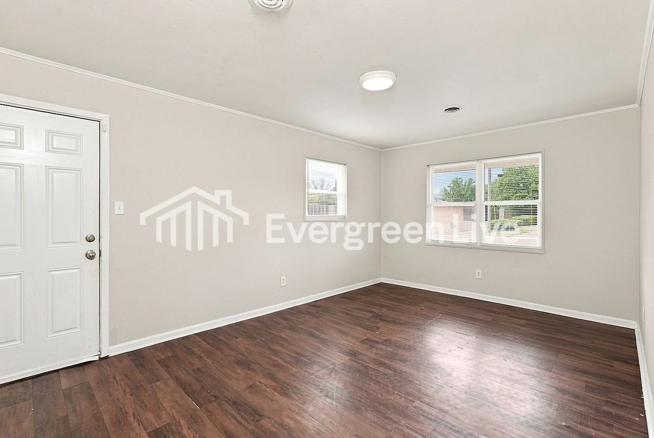 1803 Fashion Ct - Photo 7 of 15